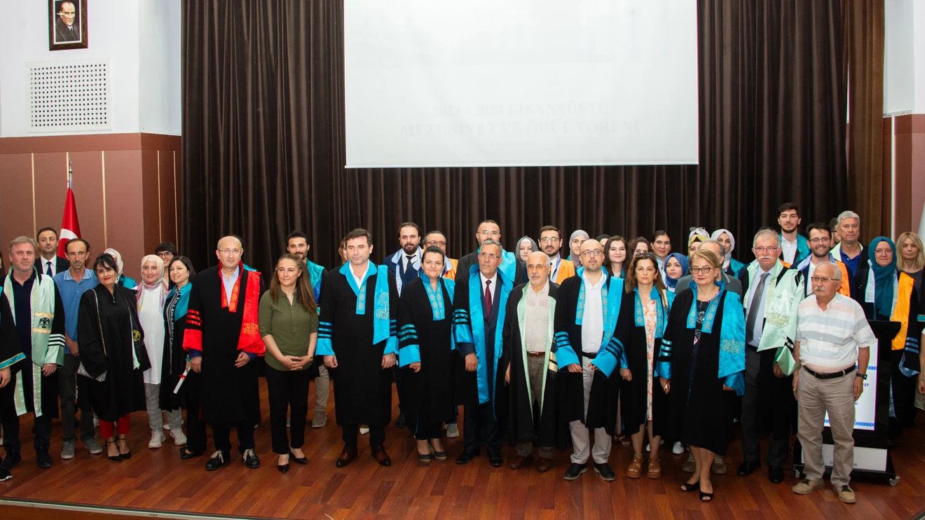 Fen Bilimleri Enstitüsünde Mezuniyet ve Ödül Töreni gerçekleştirildi